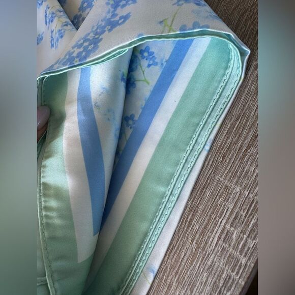 Blue and Green Floral Scarf A1400 - Picture 5 of 5